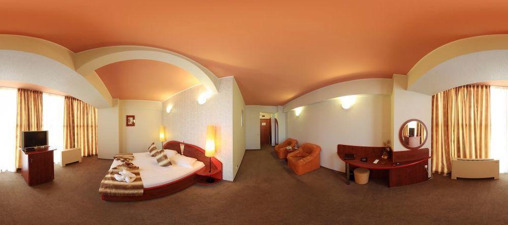 Hotel Helin - Calea Bucuresti ไกรโอวา ภายนอก รูปภาพ