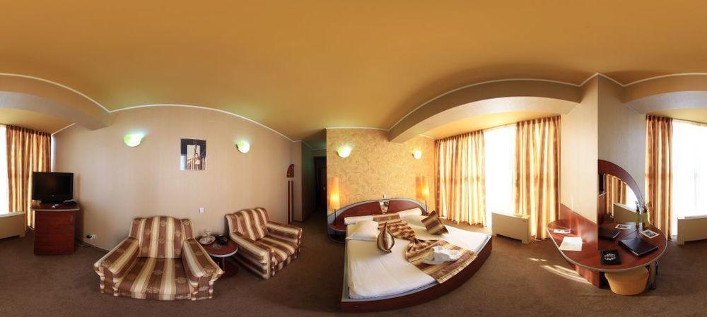 Hotel Helin - Calea Bucuresti ไกรโอวา ภายนอก รูปภาพ