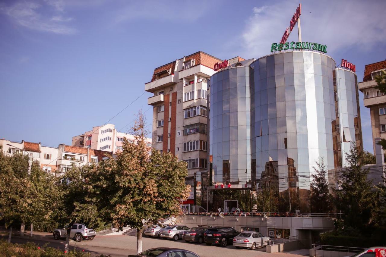 Hotel Helin - Calea Bucuresti ไกรโอวา ภายนอก รูปภาพ